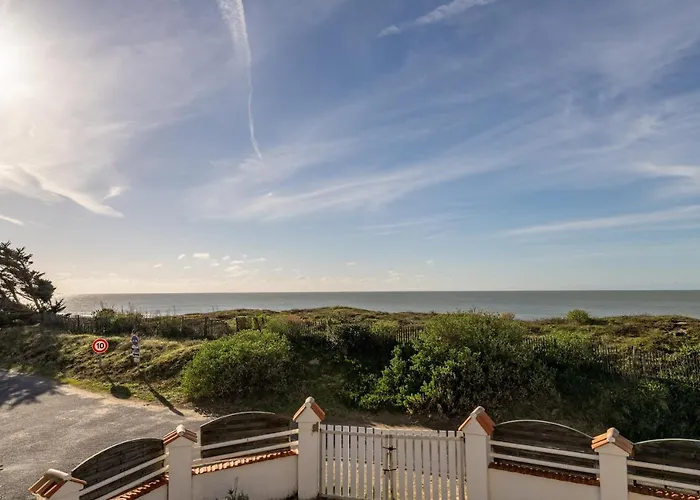 Vue A 50m De Daire Barbâtre